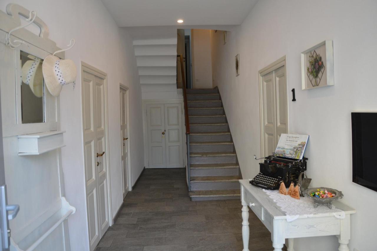 Lescen White Residence - Lake View ليتْسّينو المظهر الخارجي الصورة